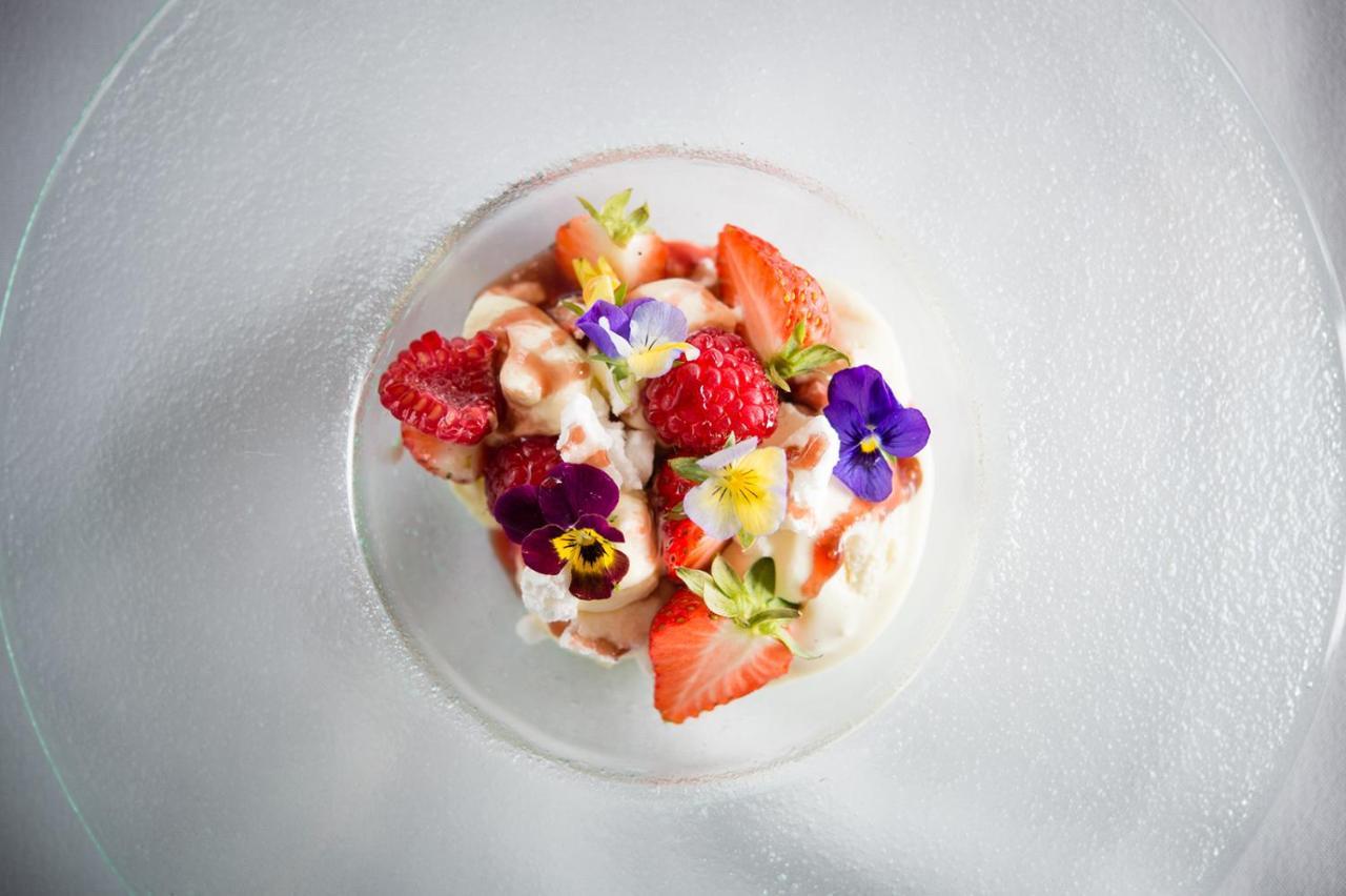 Lakeside Park Hotel & Spa Fishbourne  Bagian luar foto