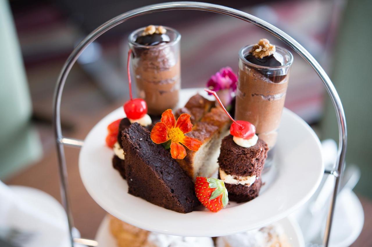 Lakeside Park Hotel & Spa Fishbourne  Bagian luar foto